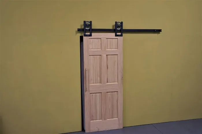 horseshoe barn door hardware