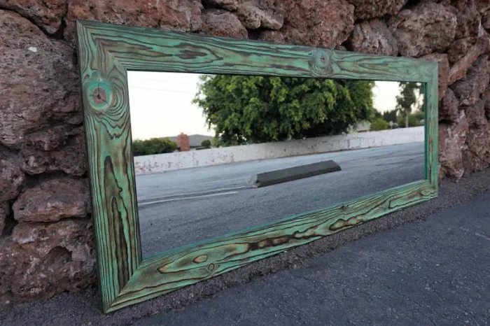 Green mirror