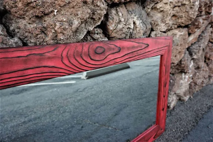RED MIRROR - Image 3