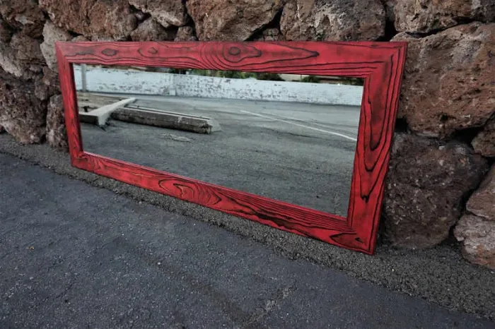 RED MIRROR - Image 5