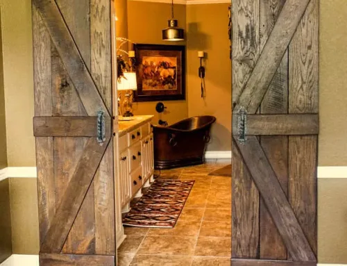 Double barn door hardware and barn door hardware