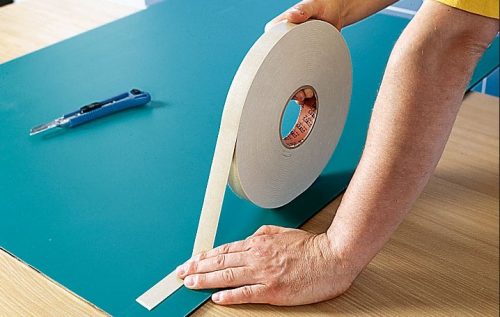 Mirror mount with double-sided tape